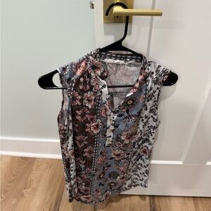 PerSeption Concept Floral V-Neck Blouse in Gray and Pink